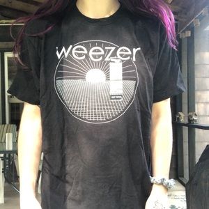 NWT Weezer tee